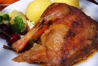 Martinstag pixabay roast goose 1826465 1280 medium